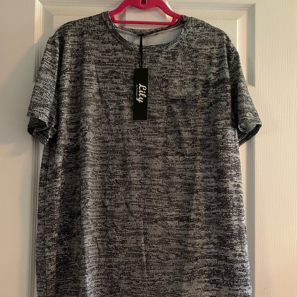 2/$35 New with tags heather gray t-shirt